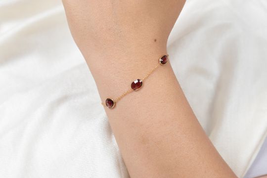 18K Natural Garnet Bracelet - VR Jewels